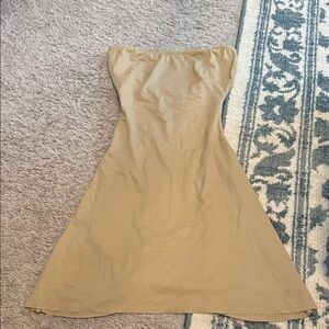 Chic Strapless Tan Dress